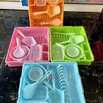 Plastic dish rack with accessories