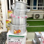 4A Picasso kitchen mate pot with lids…Sizes 6,7,8,9