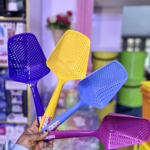Scoop strainer