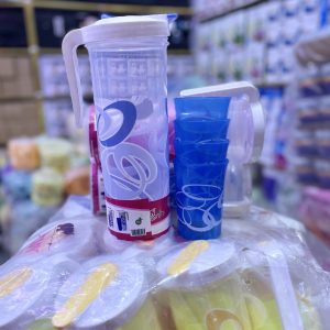 Juice jug with 4 cups