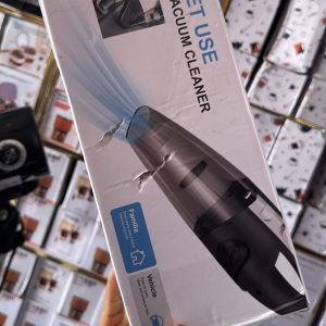 Dry and wet vacuum cleaner