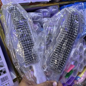 Cleaning brush
