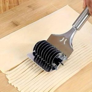 Manual chin chin cutter