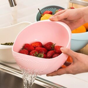 Bowl with sieve